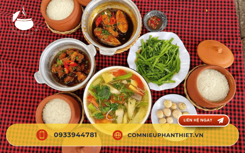 cơm niêu