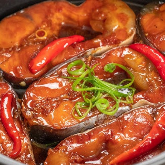 Cá bông lau kho tộ