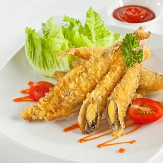 cá trứng chiên giòn